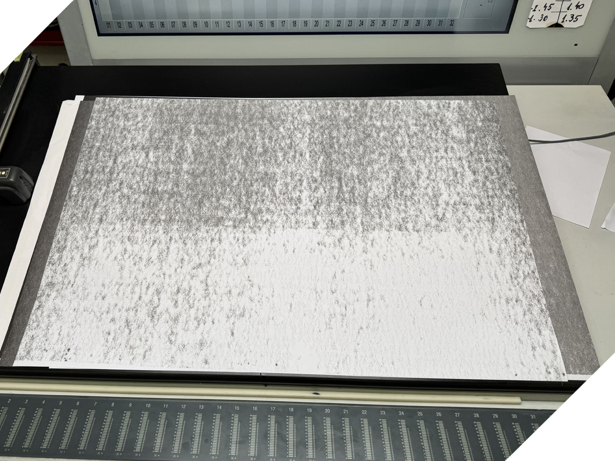 Kiss-print problem Kiss-print problem